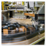 Macchine per il confezionamento automatico in stabilimento industriale